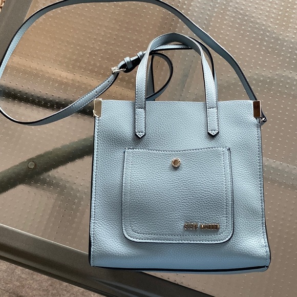Steve Madden Handbags - STEVE MADDEN Purse. LIKE NEW!!